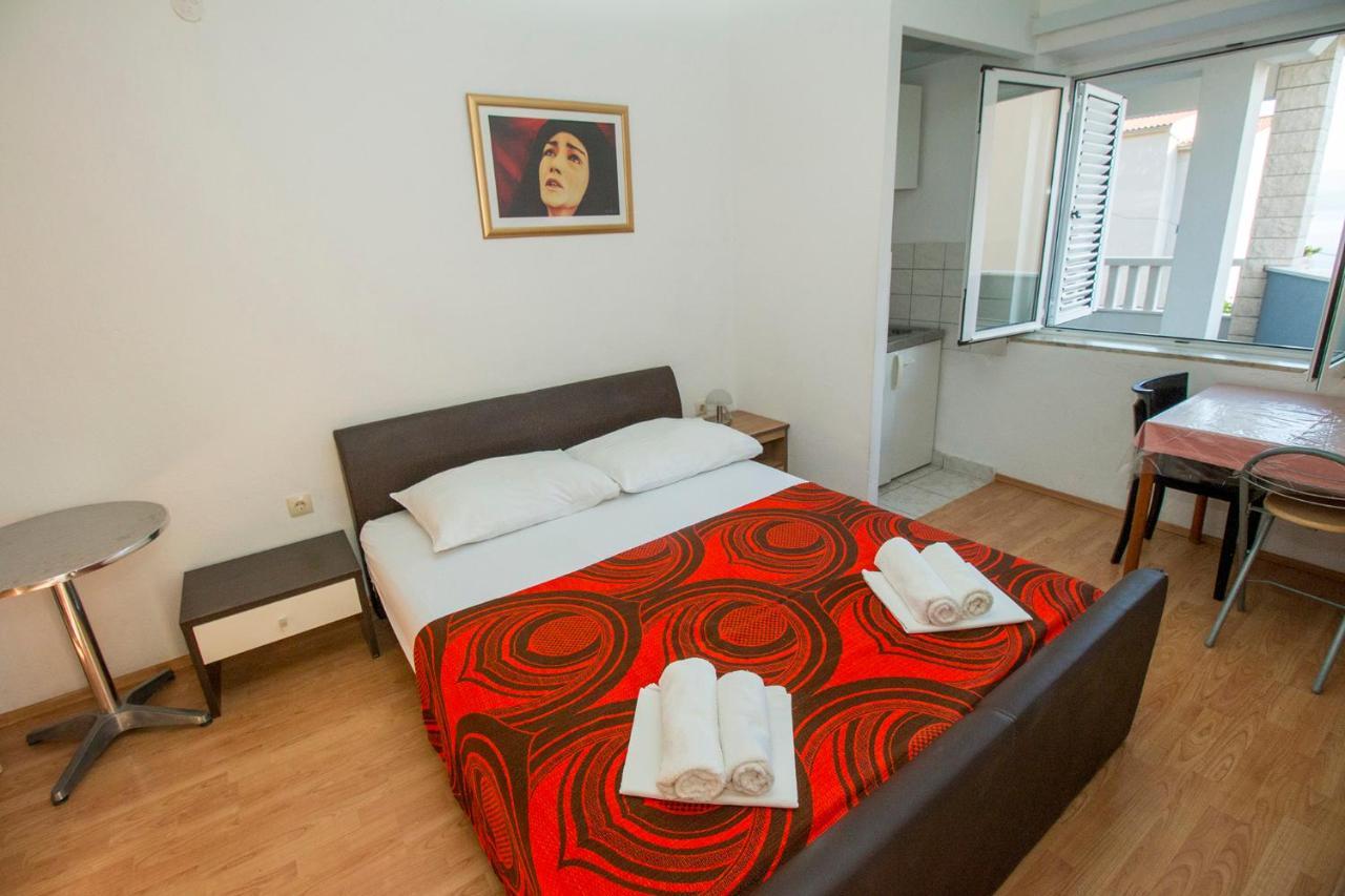 Mrkonjic Branko & Marija Apartmani Omiš Exterior foto
