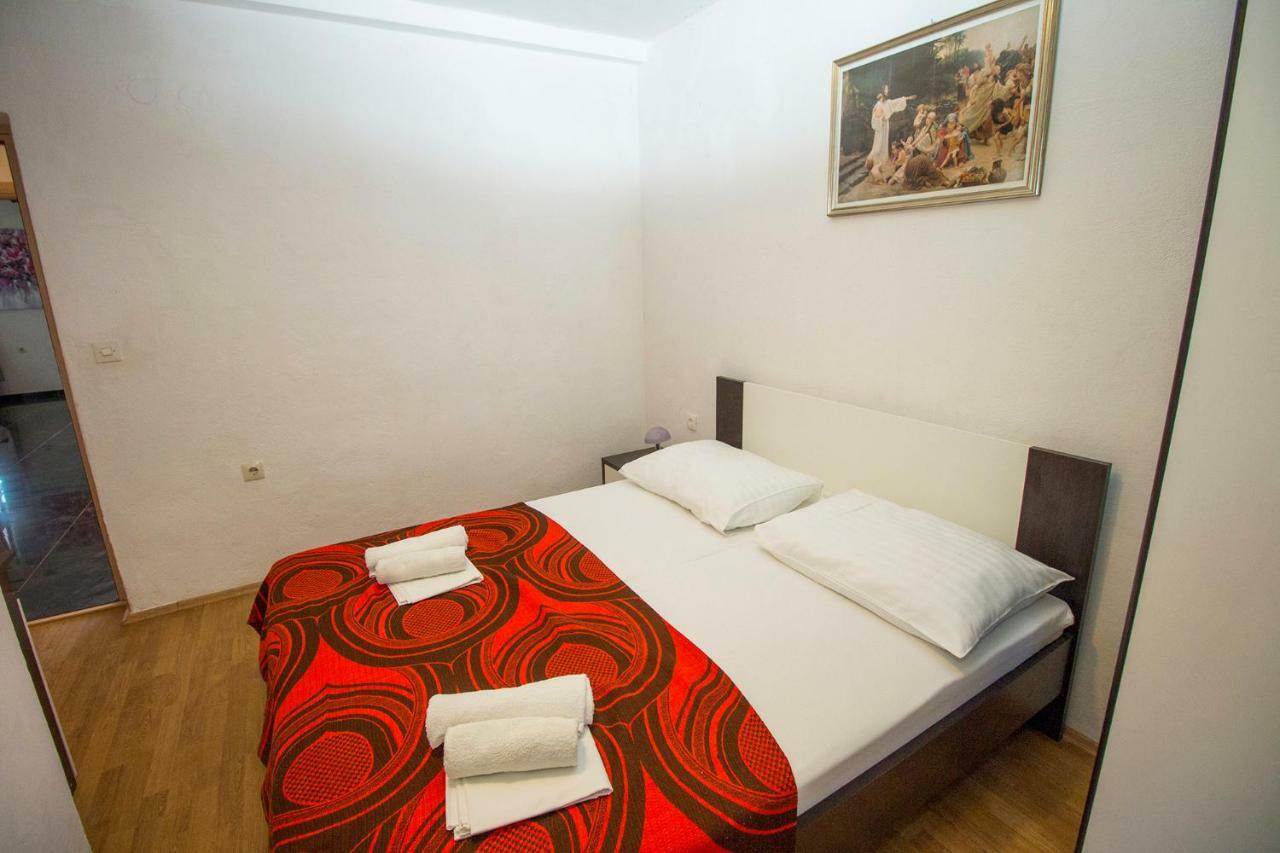 Mrkonjic Branko & Marija Apartmani Omiš Exterior foto