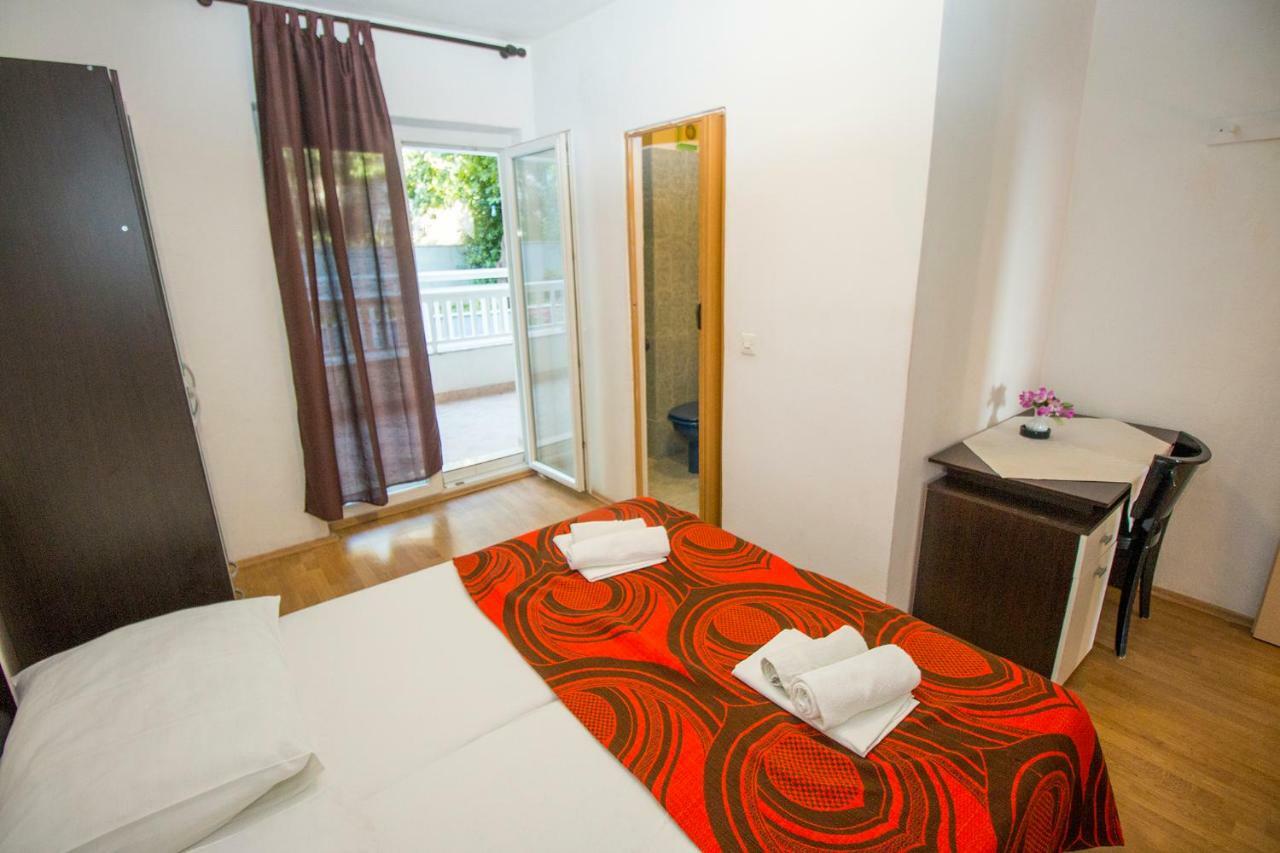 Mrkonjic Branko & Marija Apartmani Omiš Exterior foto